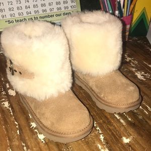 New Ugg toddler boots